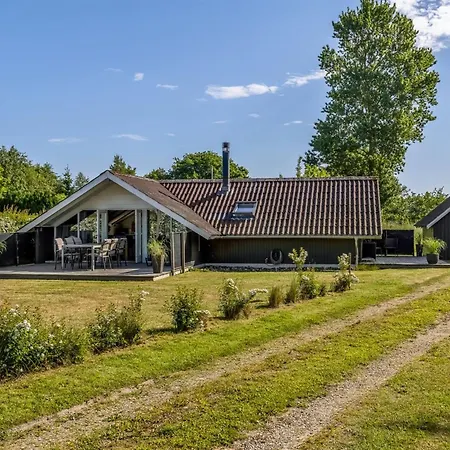 Nyaraló Anneke - 500m From The Sea By Interhome Skovbyballe